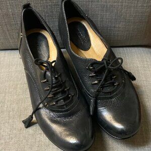 Earth Pannikin Shoes  Women's Size 8.5 Black Leather Heeled